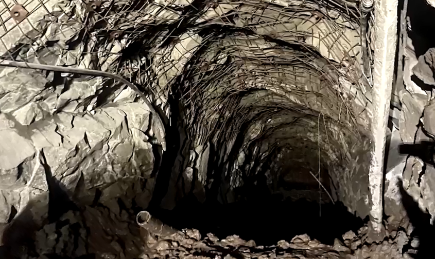 следственный комитет опубликовал видео с места обрушения шахты в приамурье: возбуждено уголовное дело